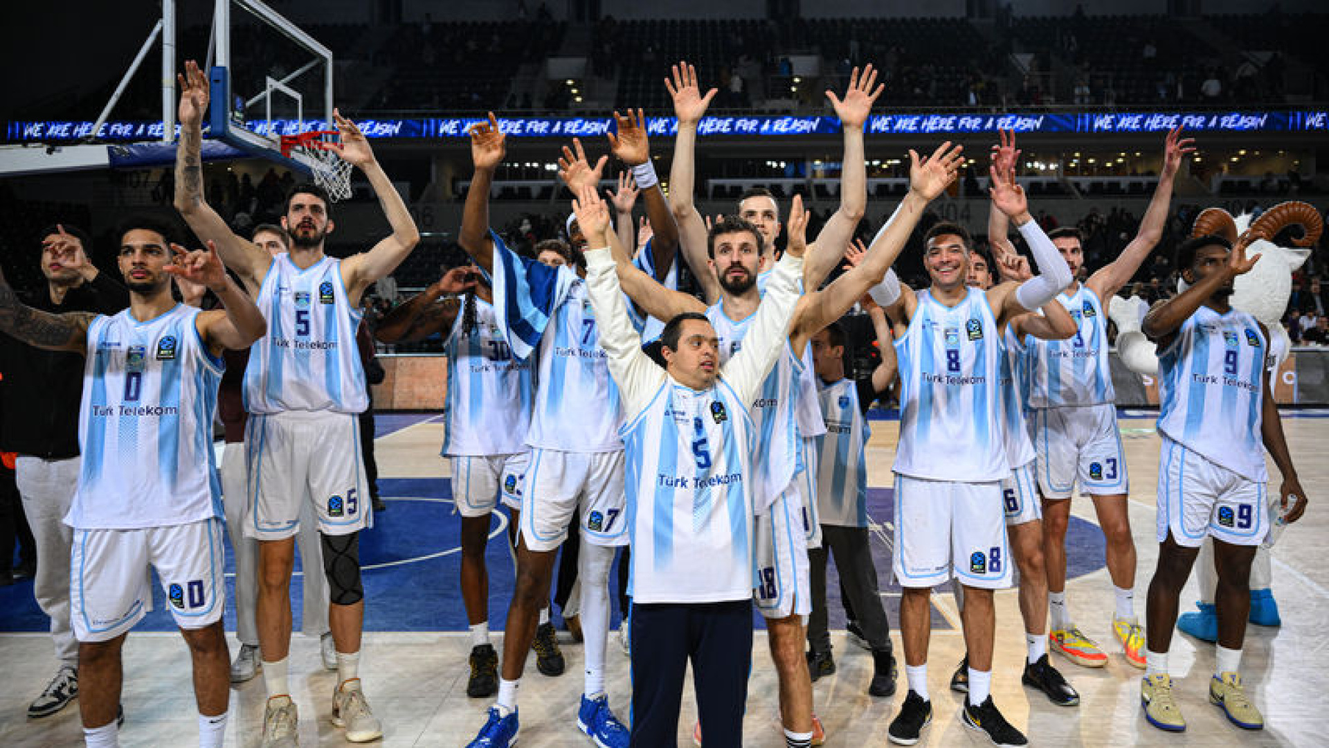 Türk Telekom EuroCup'ta Grup Aşamasını Galibiyetle Tamamladı