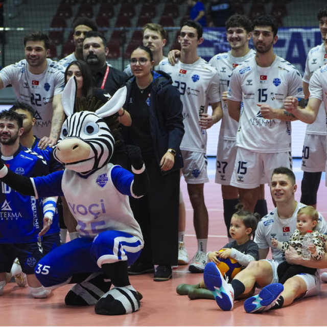 Altekma tur kapısını araladı!