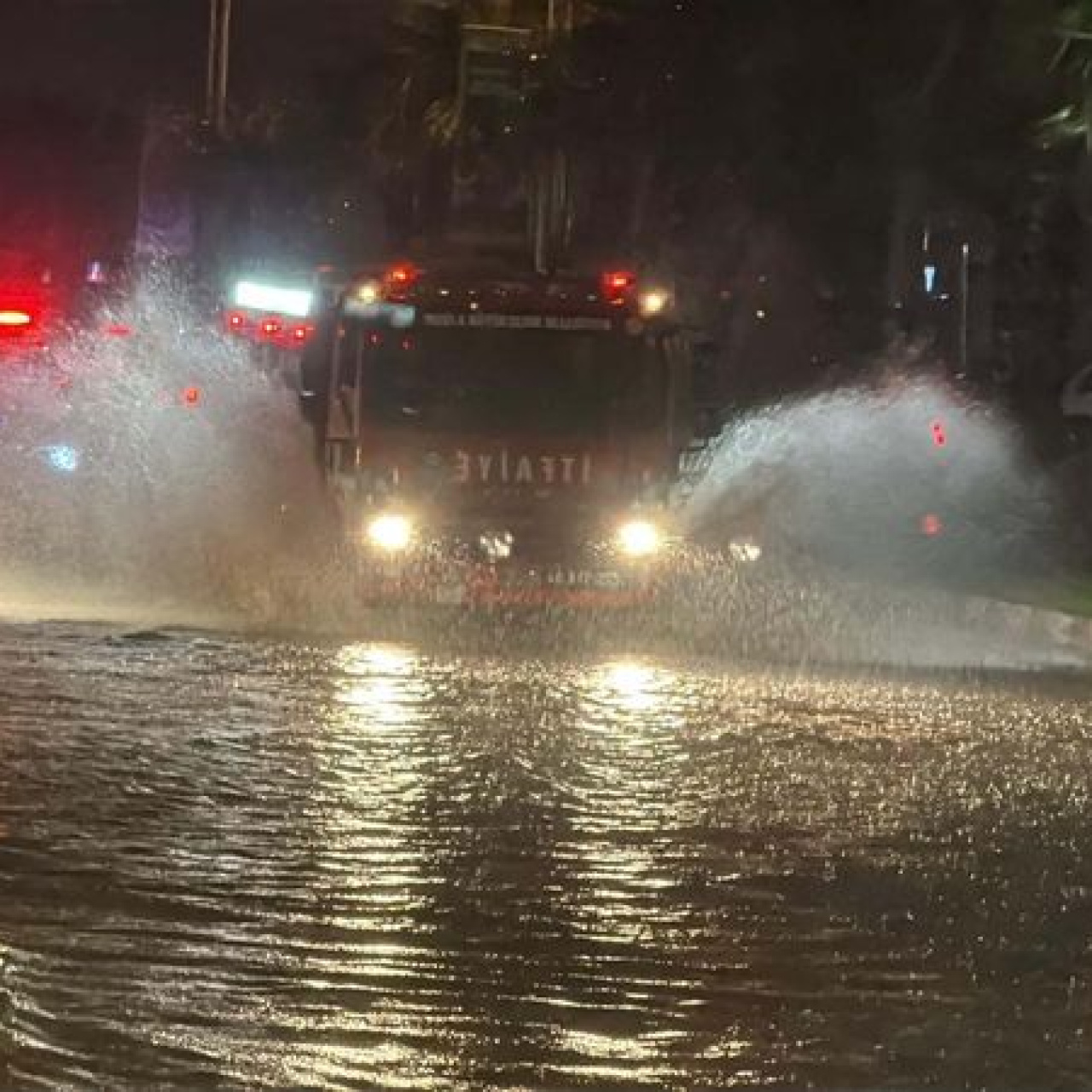 Bodrum ve Milas'ta eğitime bugün ara verildi