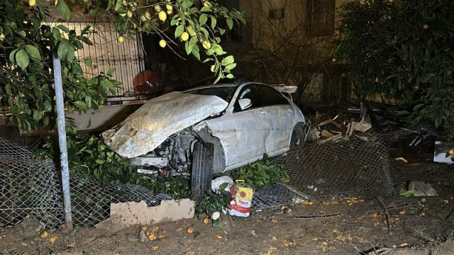 Otomobil şarampole devrildi: 1 ölü, 1 yaralı