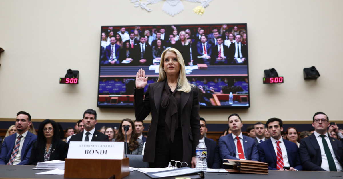 dosyasında gergin anlar - Kongre eleştirisine maruz