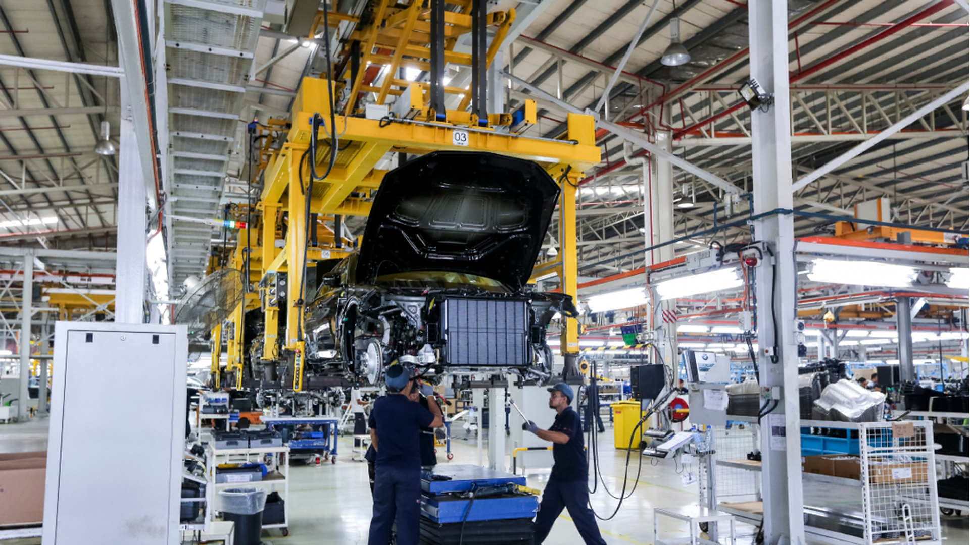 BMW'lerde yangın riski! Yüz binlerce araç geri çağırılacak - Otomobil Haberleri