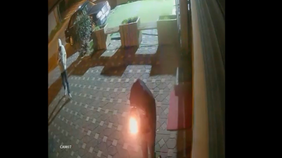 Önce molotof, sonra "Seni kaç gün daha koruyacaklar" mesajı!