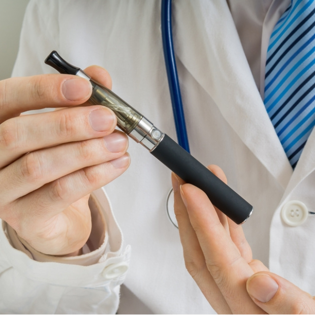 "Elektronik sigaradan uzak durun" uyarısı!