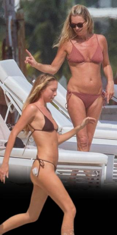 Anne-kızın Meksika tatili