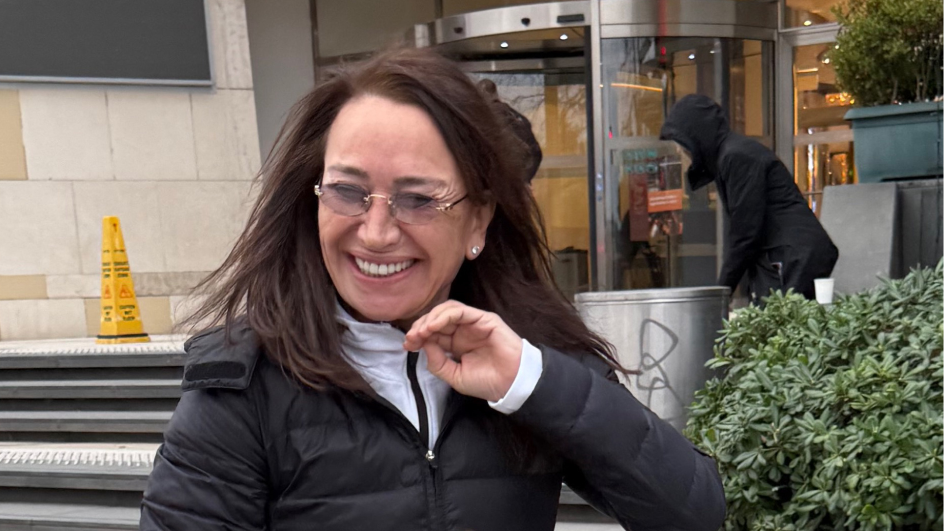 Demet Akbağ'dan Tarkan Yorumu: 'Şahaneydi, Hakkını Verdi'