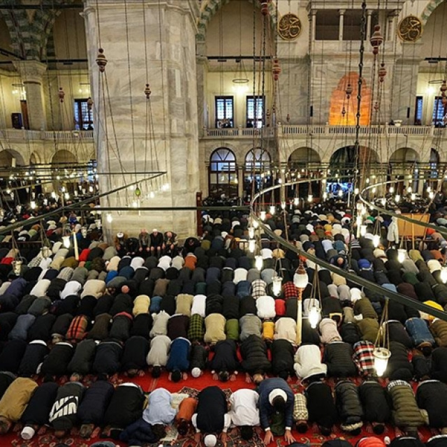 İmsakiye ile ilk teravih namazı vakitleri