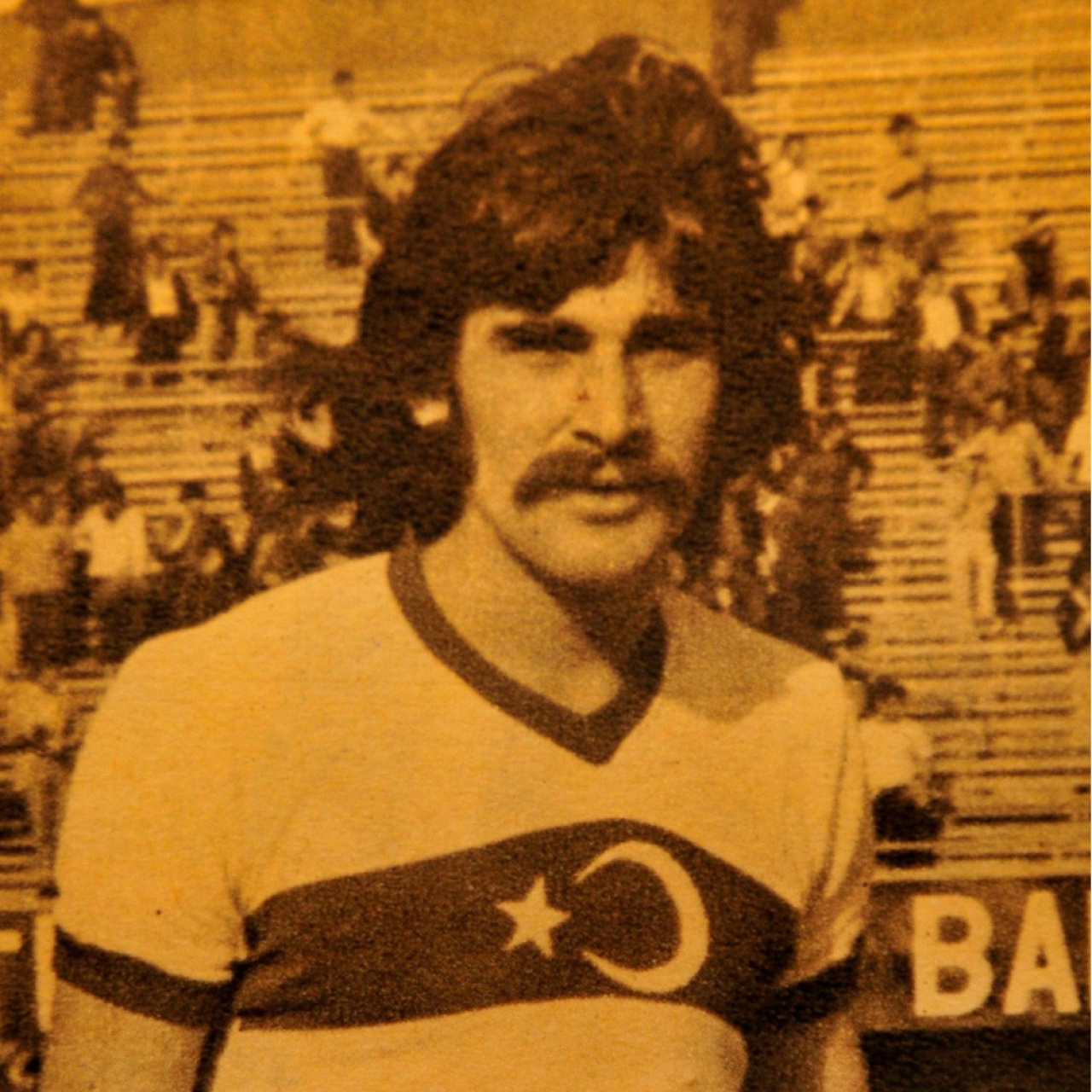 Eski milli futbolcu Ömer Kaner vefat etti!