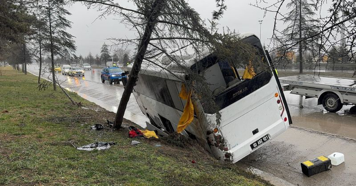 Isparta'da Cezaevi Ring Aracının Devrilmesi - 3 Yaralı