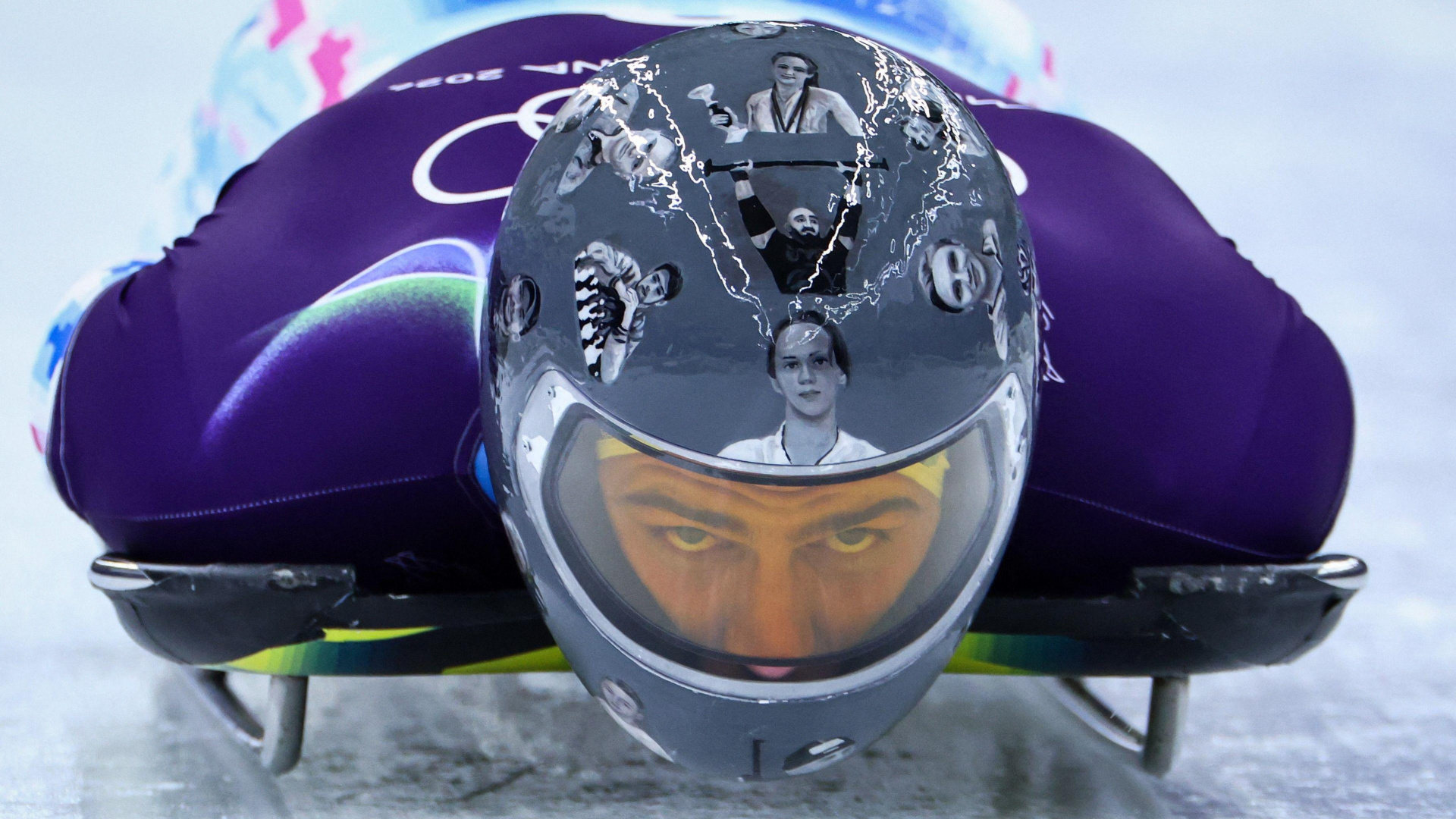 Ukraynalı Sporcu, Savaşta Ölenlerin Fotoğraflı Kaskı Nedeniyle Olimpiyatlardan Diskalifiye Edildi