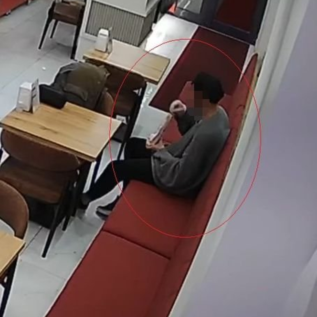 Müşterinin akılalmaz oyunu! Dürüm içerisine sakal kılı koydu!