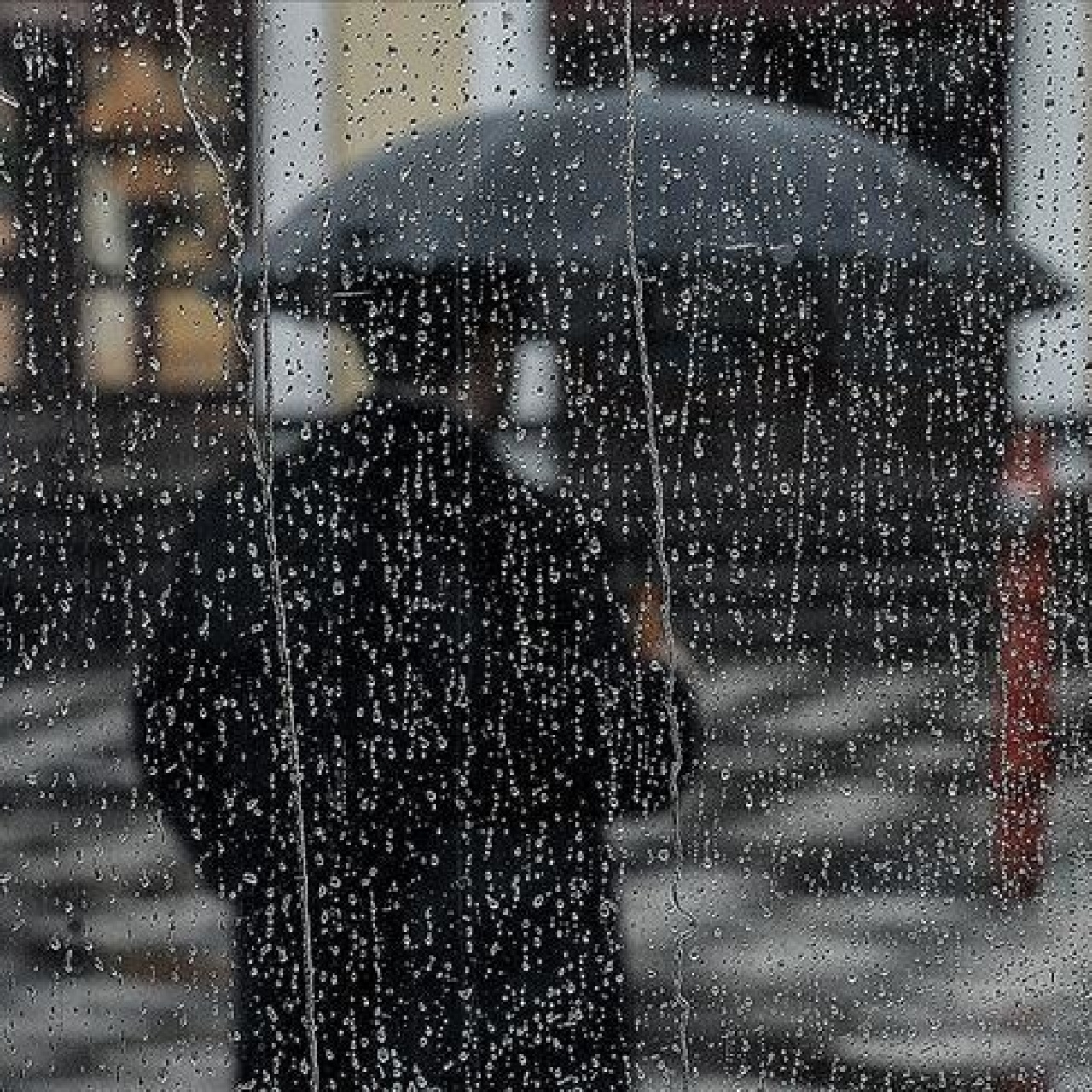 Meteoroloji'den fırtına ve kuvvetli yağış uyarısı