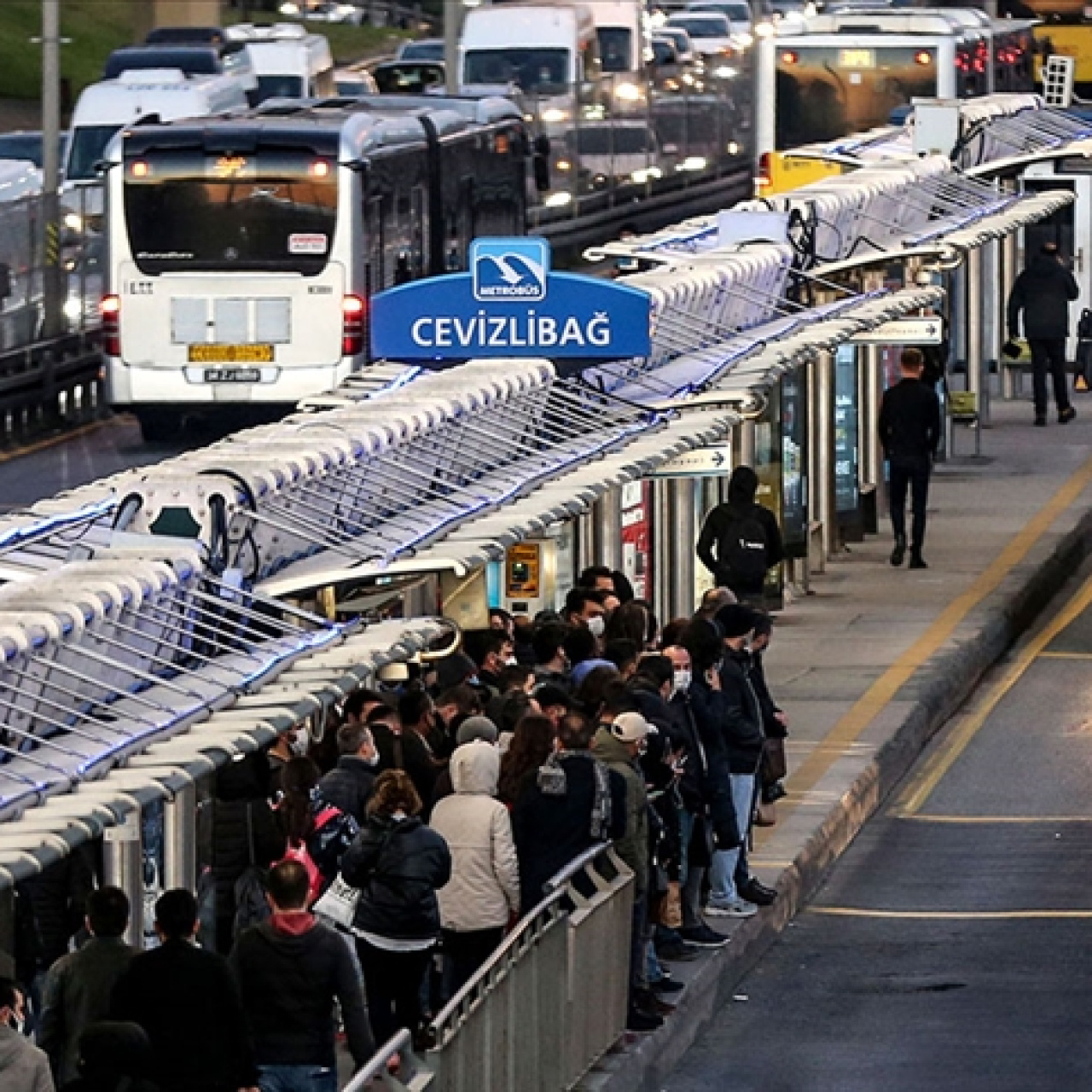 İstanbul zamlı toplu taşıma ücretleri