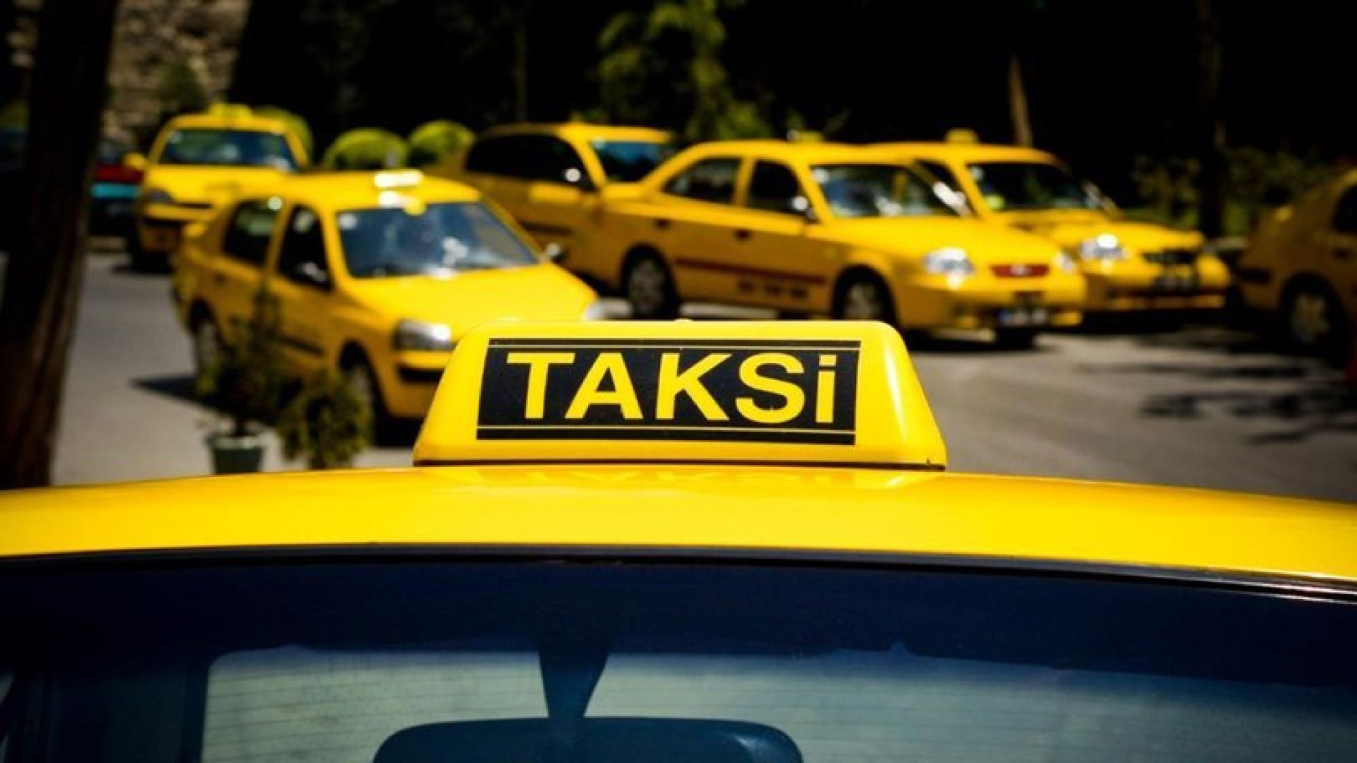 2026'da Taksi Ücretlerine Zam: Açılış ve Kısa Mesafe Ücretleri Belli Oldu