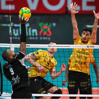 Halkbank 5 sette yıkıldı!