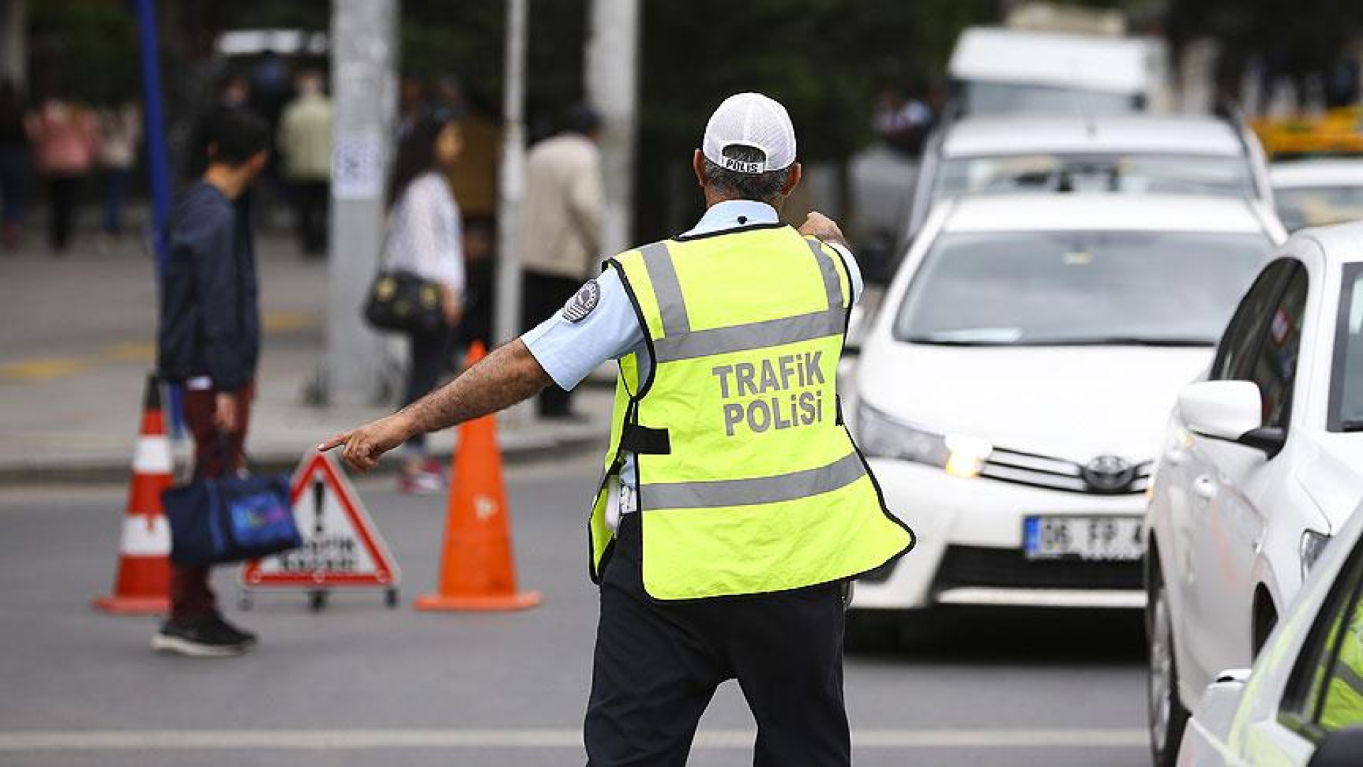 2026 Trafik Cezaları Yürürlükte: Kırmızı Işık, Alkollü Araç Kullanımı ve Daha Fazlası