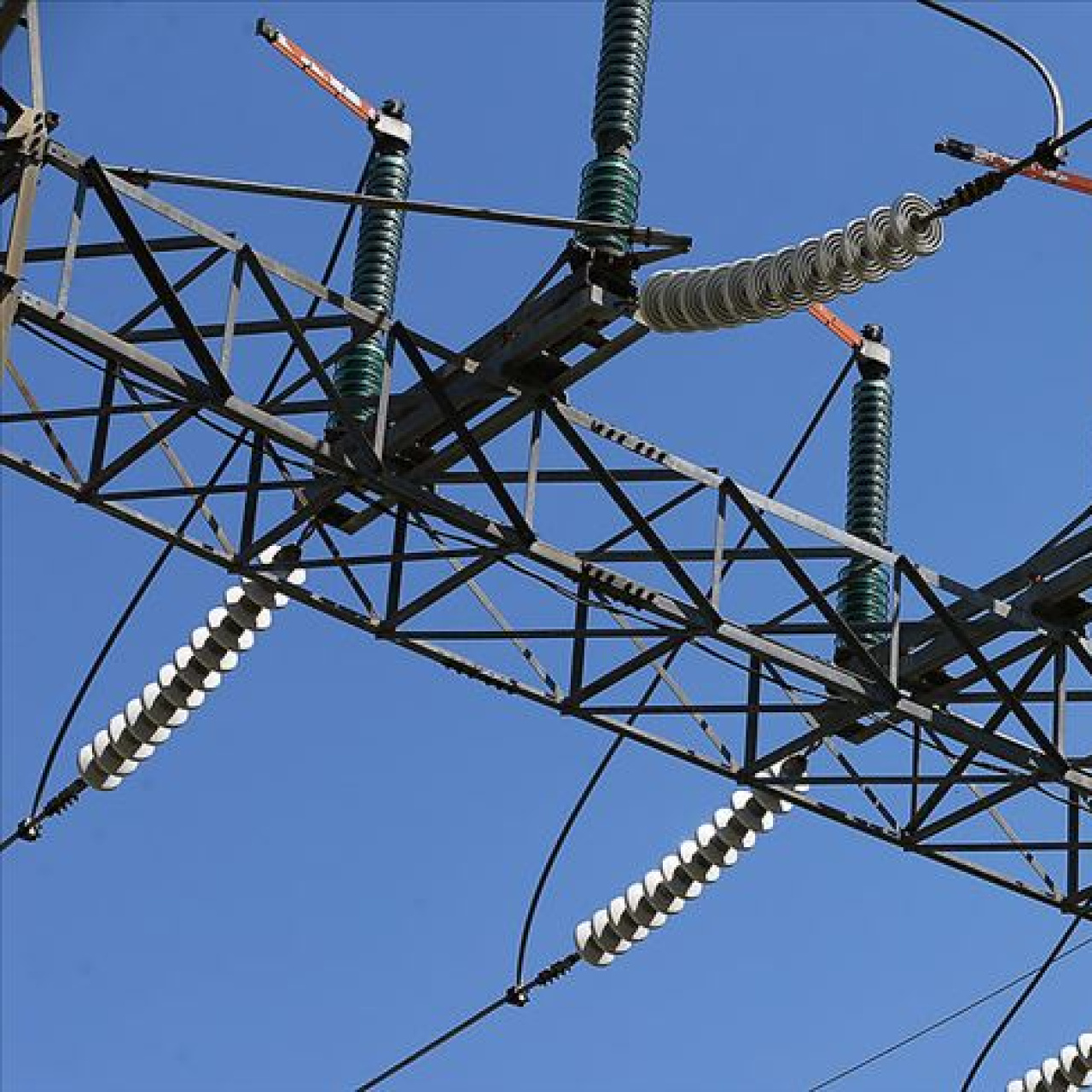 İstanbul'da 9 saate varan elektrik kesintisi!