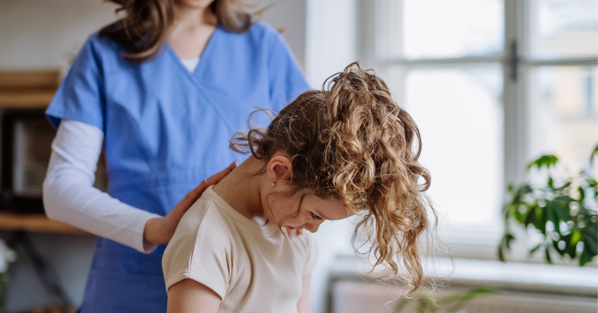 Skolyoz alarm veriyor! Aileler fark edemiyor