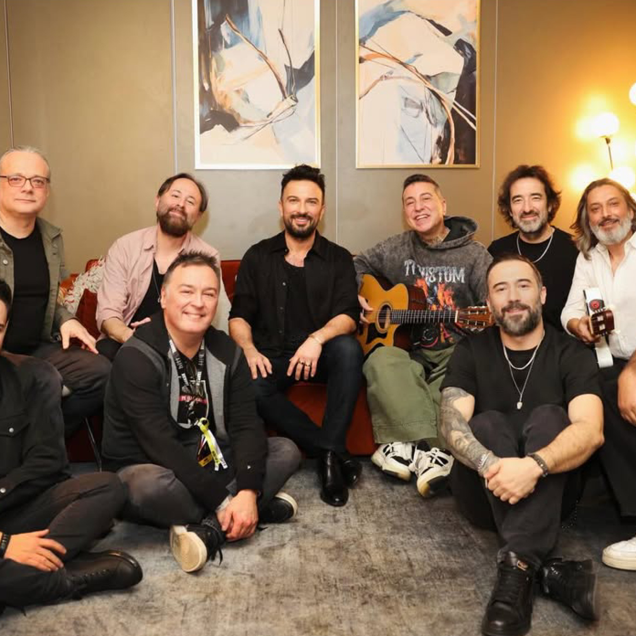 Orkestrasına teşekkür etti