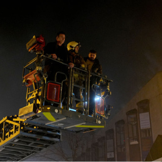 Kağıthane'de iş hanı yangını: 11 kişi kurtarıldı