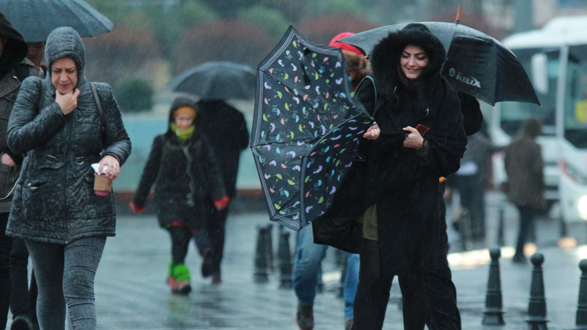 Meteoroloji'den Kritik Uyarı: 49 İl İçin Sarı Kodlu Alarm Verildi