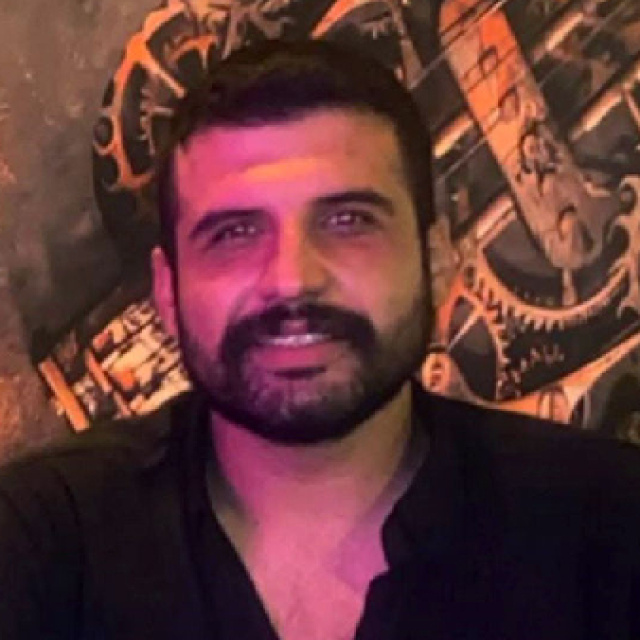 Arkadaşının aracına açılan ateşte öldü