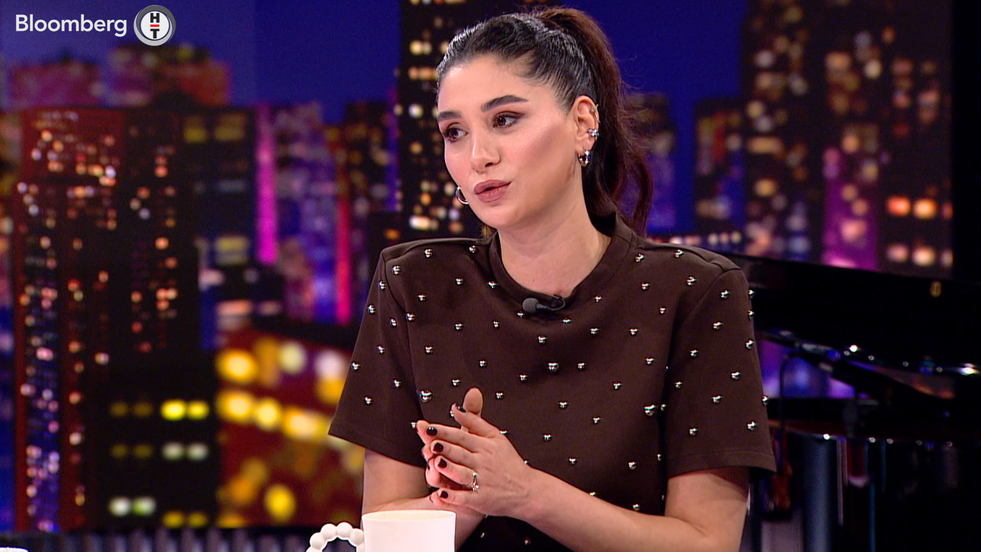 Sitare Akbaş'tan aşk itirafı: Dostluğumuzu riske attık