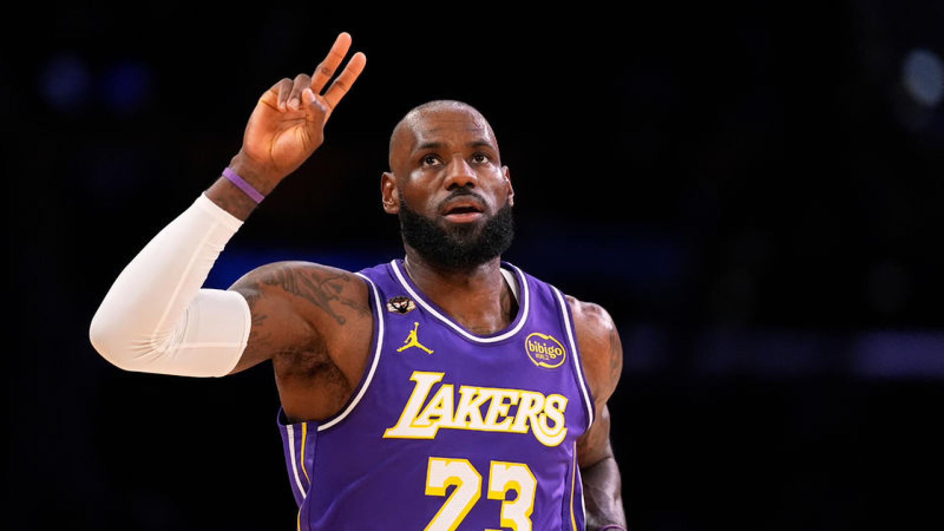LeBron James NBA Tarihine Geçti: Triple-Double ile En Yaşlı Rekorunu Kırdı