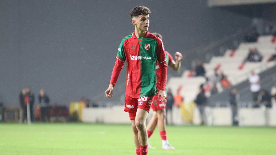 Genç futbolcu F.Bahçe'ye transfer oldu!