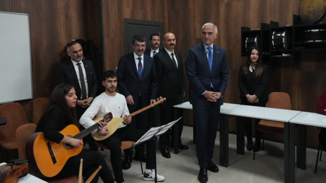 Bakan Ersoy'dan Batman'a kültür hamlesi