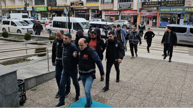 Dolandırıcılara GSM hattı temin eden 6 kişi tutuklandı