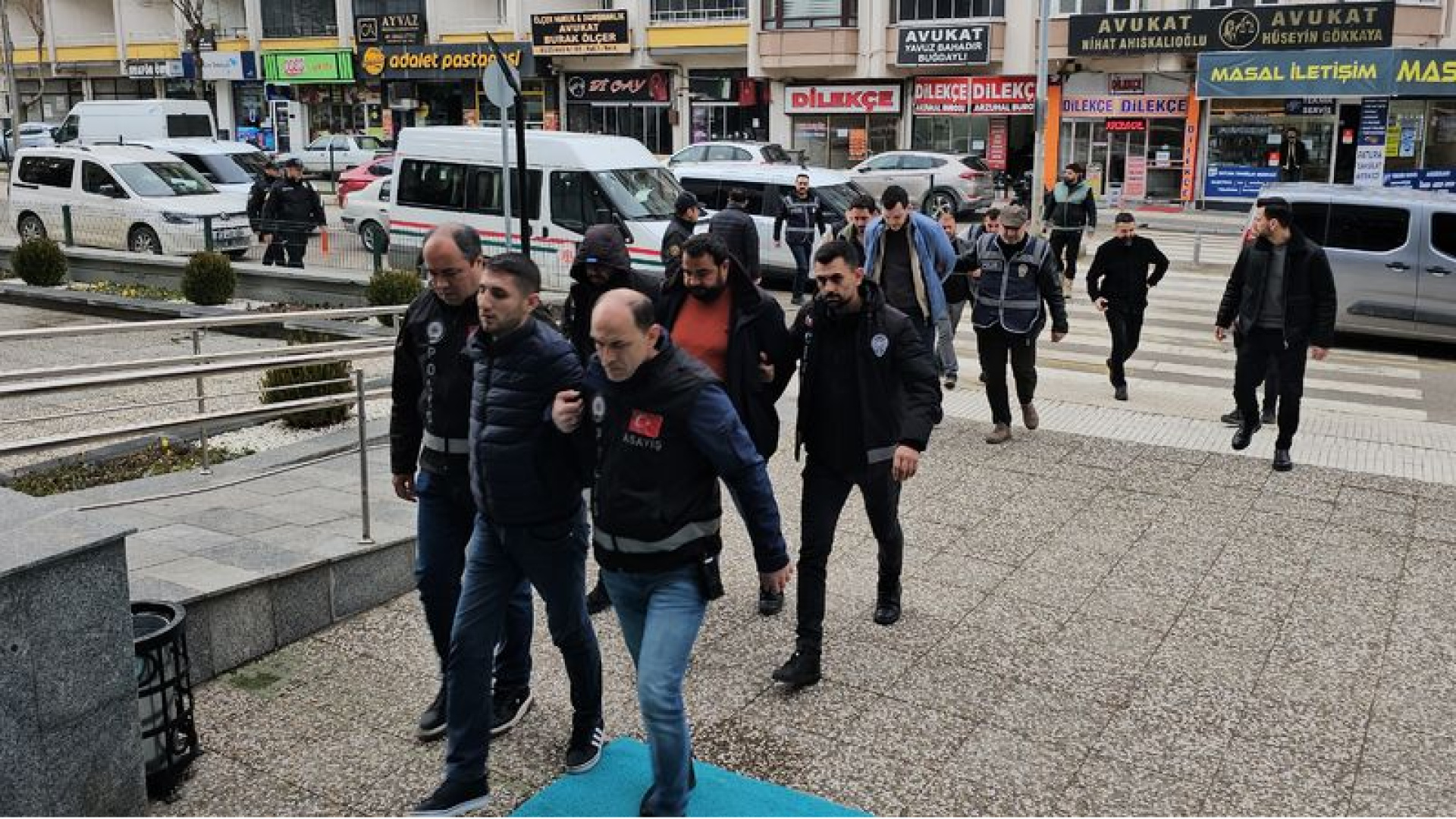Çorum Merkezli Operasyonda 6 Kişi Tutuklandı: Dolandırıcılara 800 GSM Hattı Temin Ettiler