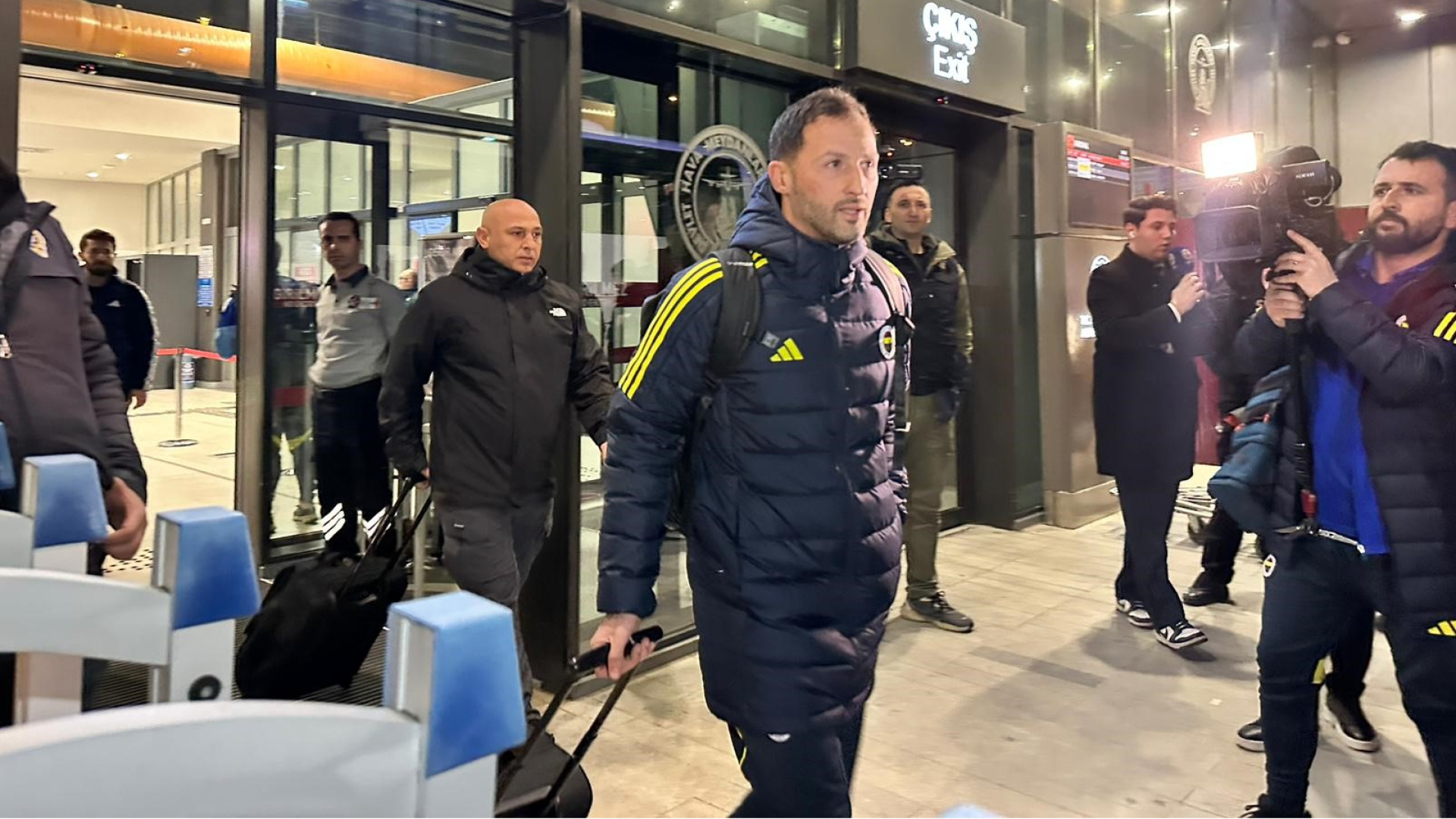 Fenerbahçe, Trabzonspor Maçı İçin Trabzon'a Ulaştı