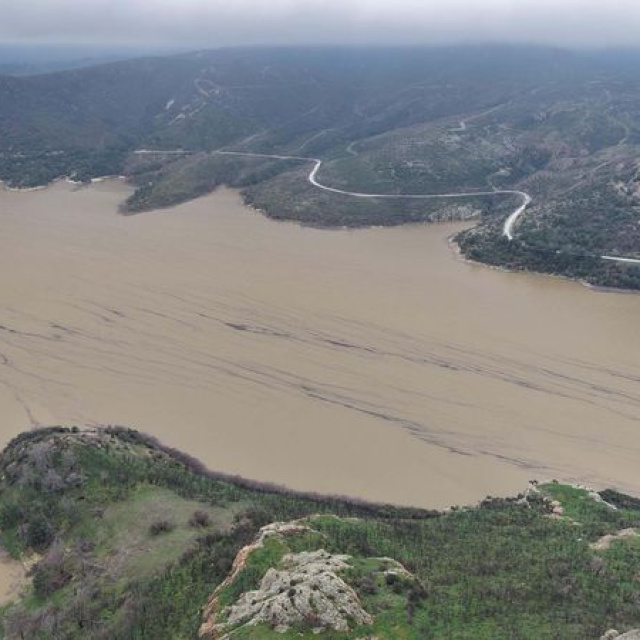 Barajda su seviyesi yüzde 100'e ulaştı! Belediye taşkın için uyardı