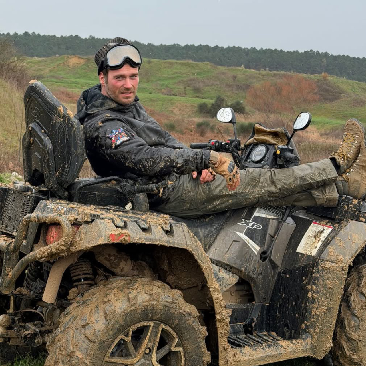 Kıvanç Tatlıtuğ'dan ATV pozu