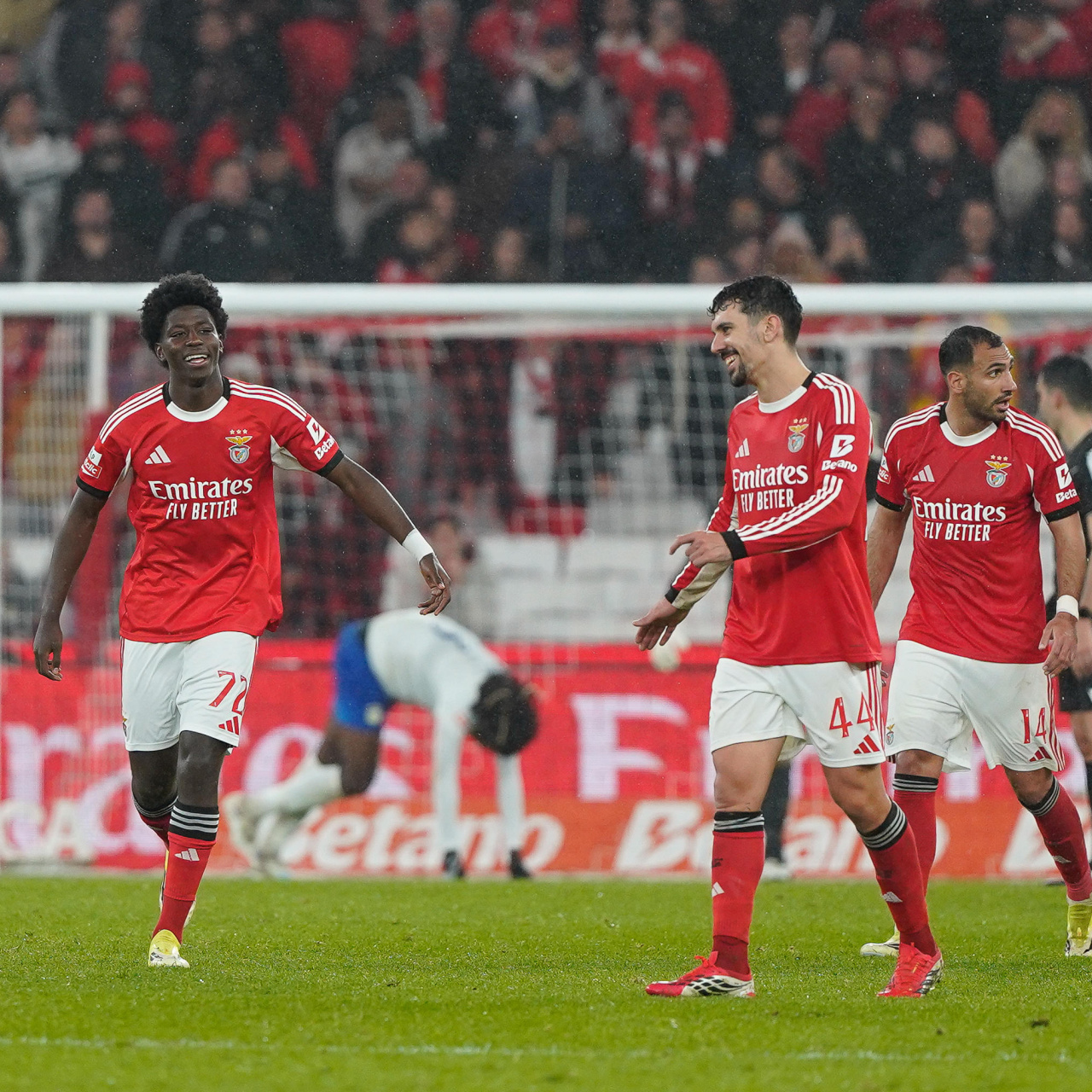 Benfica deplasmanda hata yapmadı!