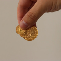 Altın düşüşe geçti