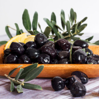 Zeytin yerken çekirdeğine dikkat!