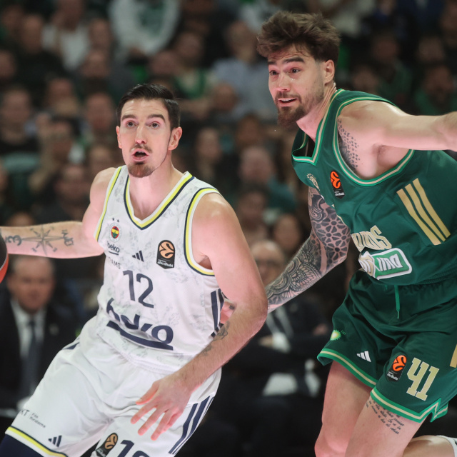 Fenerbahçe Beko'dan Yunanistan'da tarihi zafer!