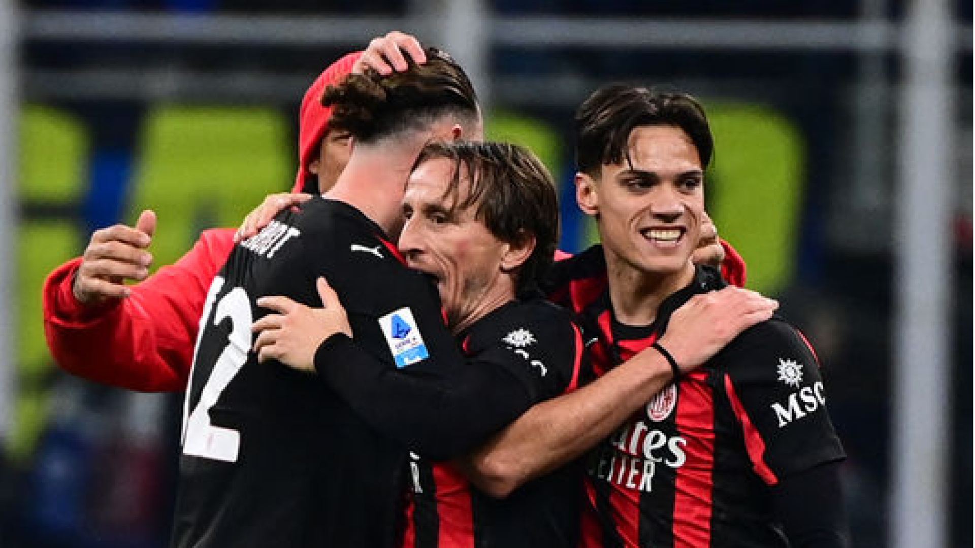 Milan, Pisa'yı 2-1 Yenerek Serie A'da Üst Üste İkinci Galibiyetini Aldı