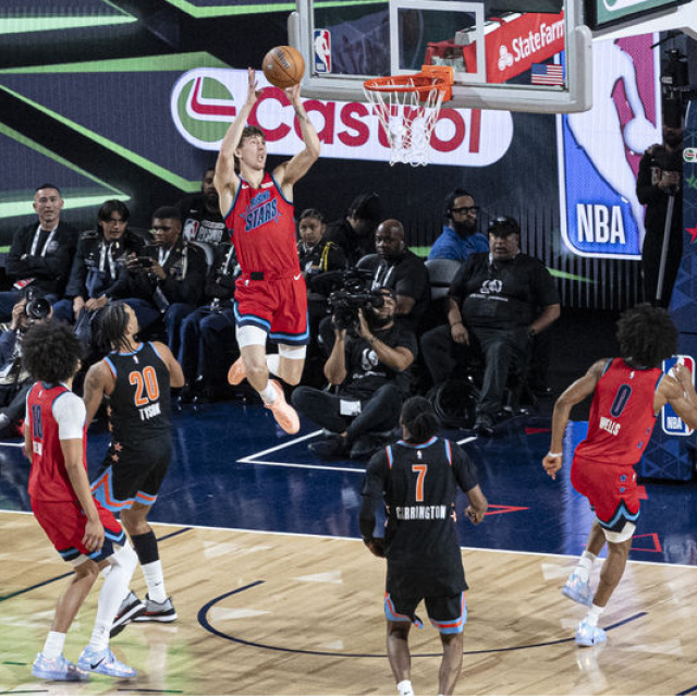 "Yükselen Yıldızlar"da şampiyon Vince Carter'ın takımı!