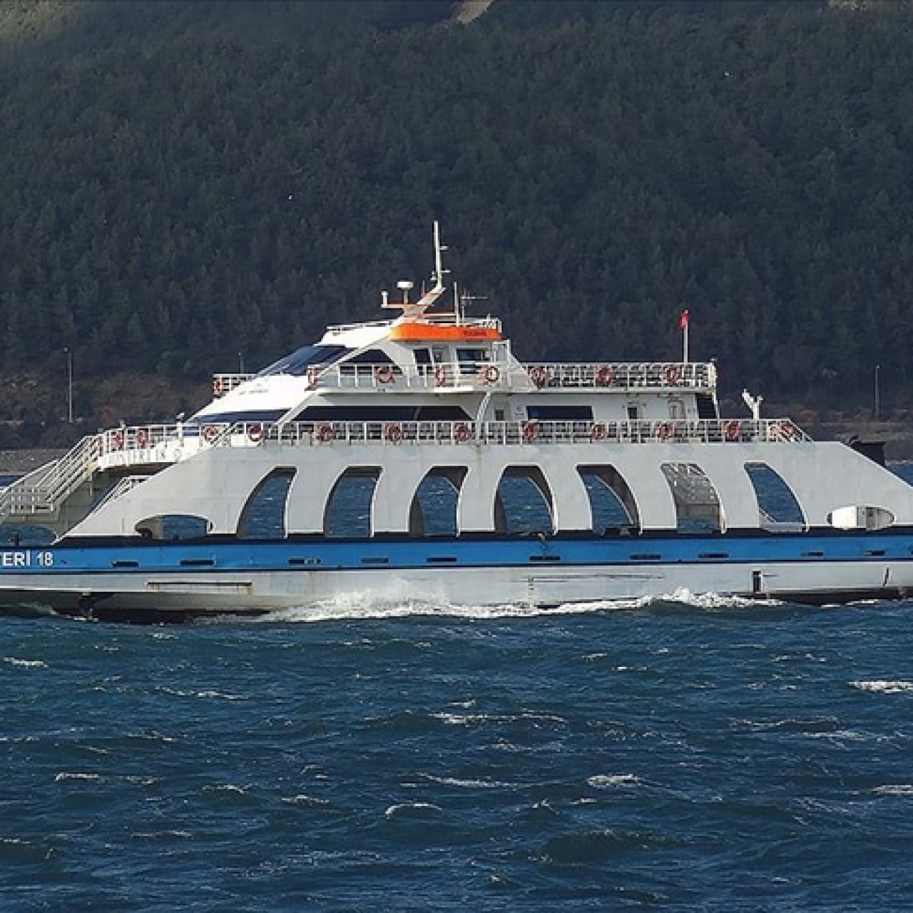 Bazı feribot seferleri iptal edildi