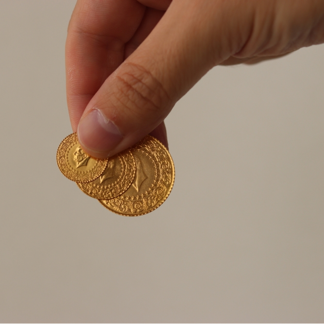 Altın fiyatları toparlanıyor