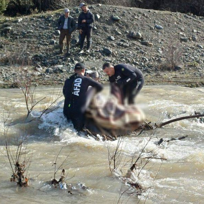 Kayıp kadın dere yatağında ölü bulundu