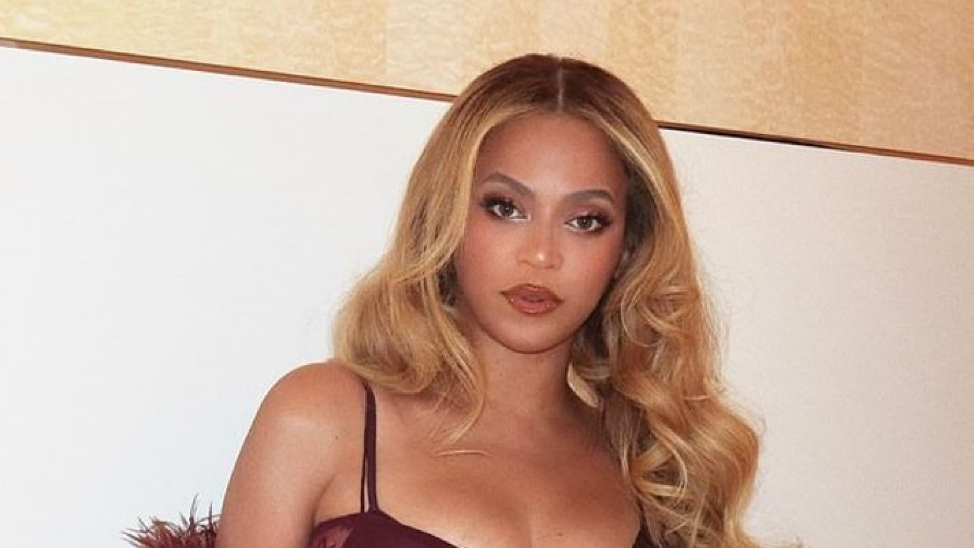 Beyonce İmajını Değiştirdi: Uzun Saçları Yerine Kısa 'Bob' Kesim