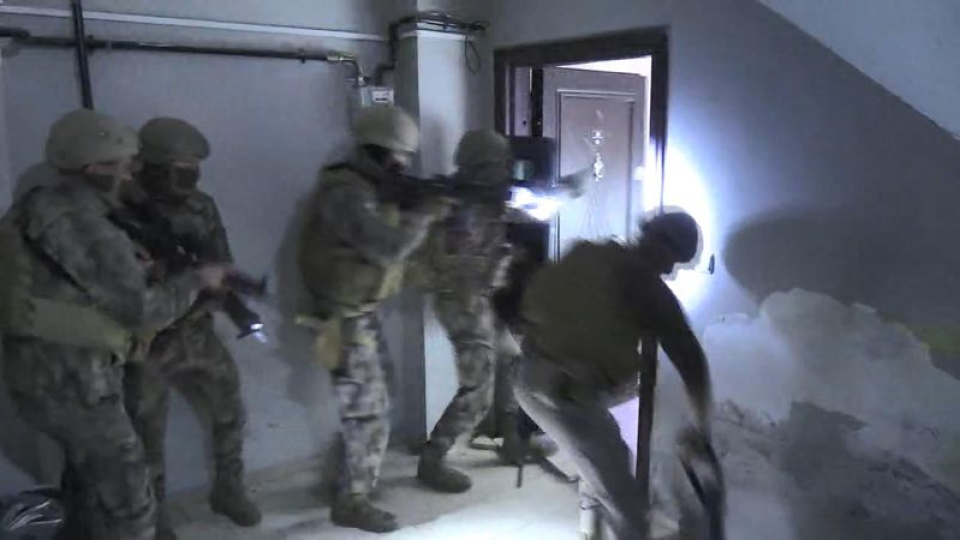 Göçmen kaçakçılığı operasyonu: 51 gözaltı