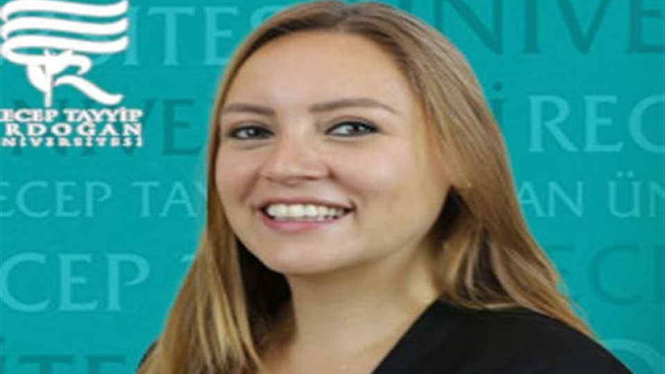 Evinin balkonundan düşen akademisyenin son görüntüleri ortaya çıktı