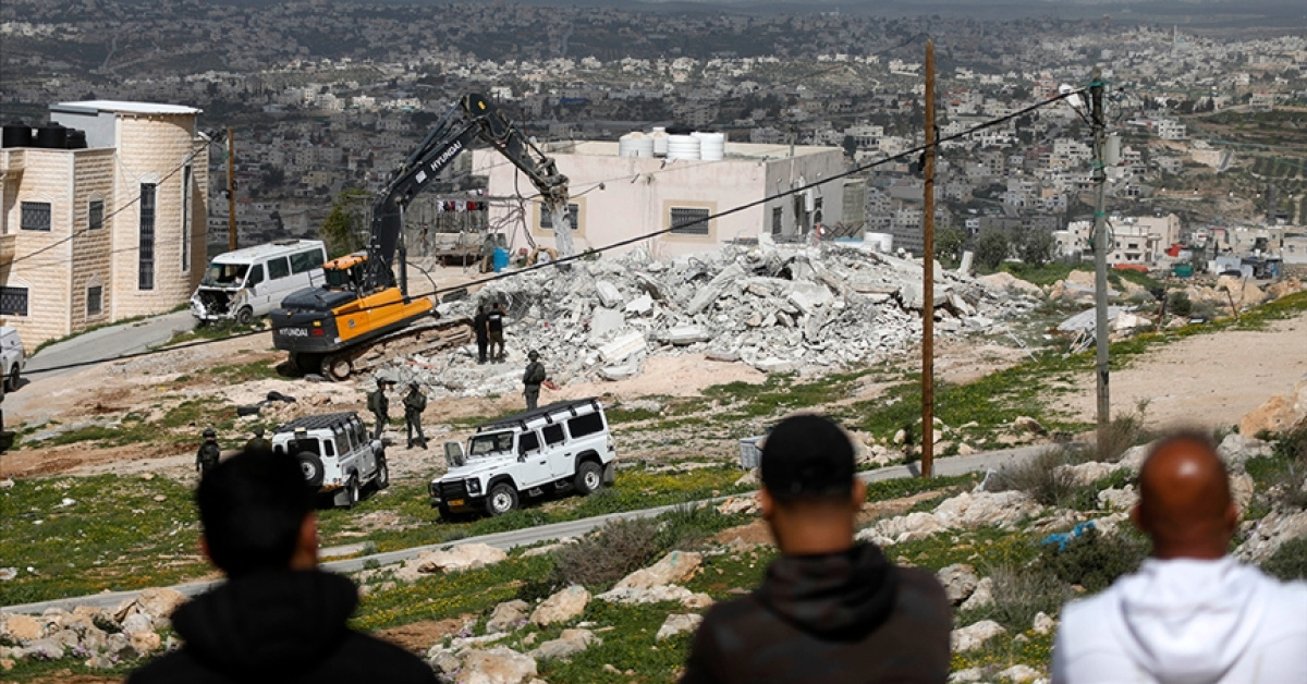 İsrailli işgalciler okula saldırdı