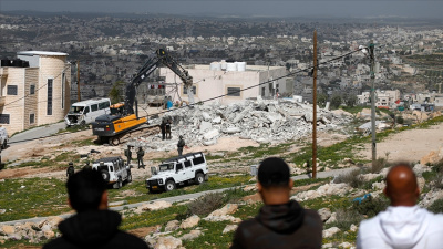 İsrailli işgalciler okula saldırdı