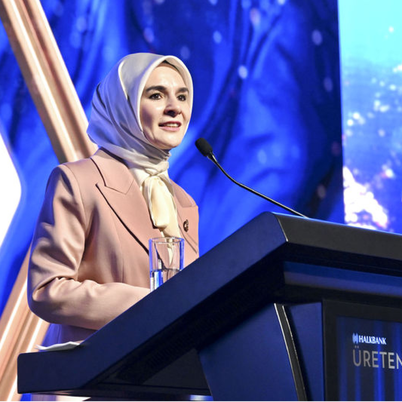 "Sosyal medya düzenlememizi çok yakında"